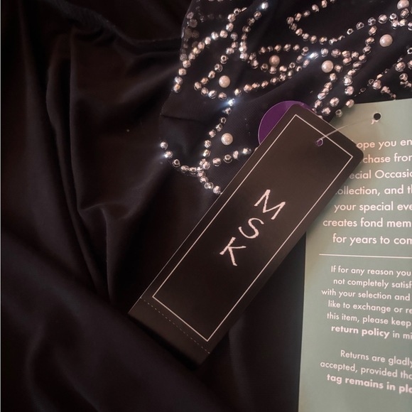 NWT-Elegant Black Dress with Beaded Overlay - Picture 10 of 11